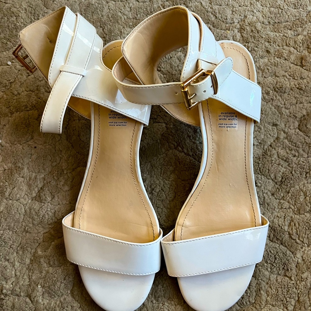 size 11 white ankle strap Liz Claiborne heels!